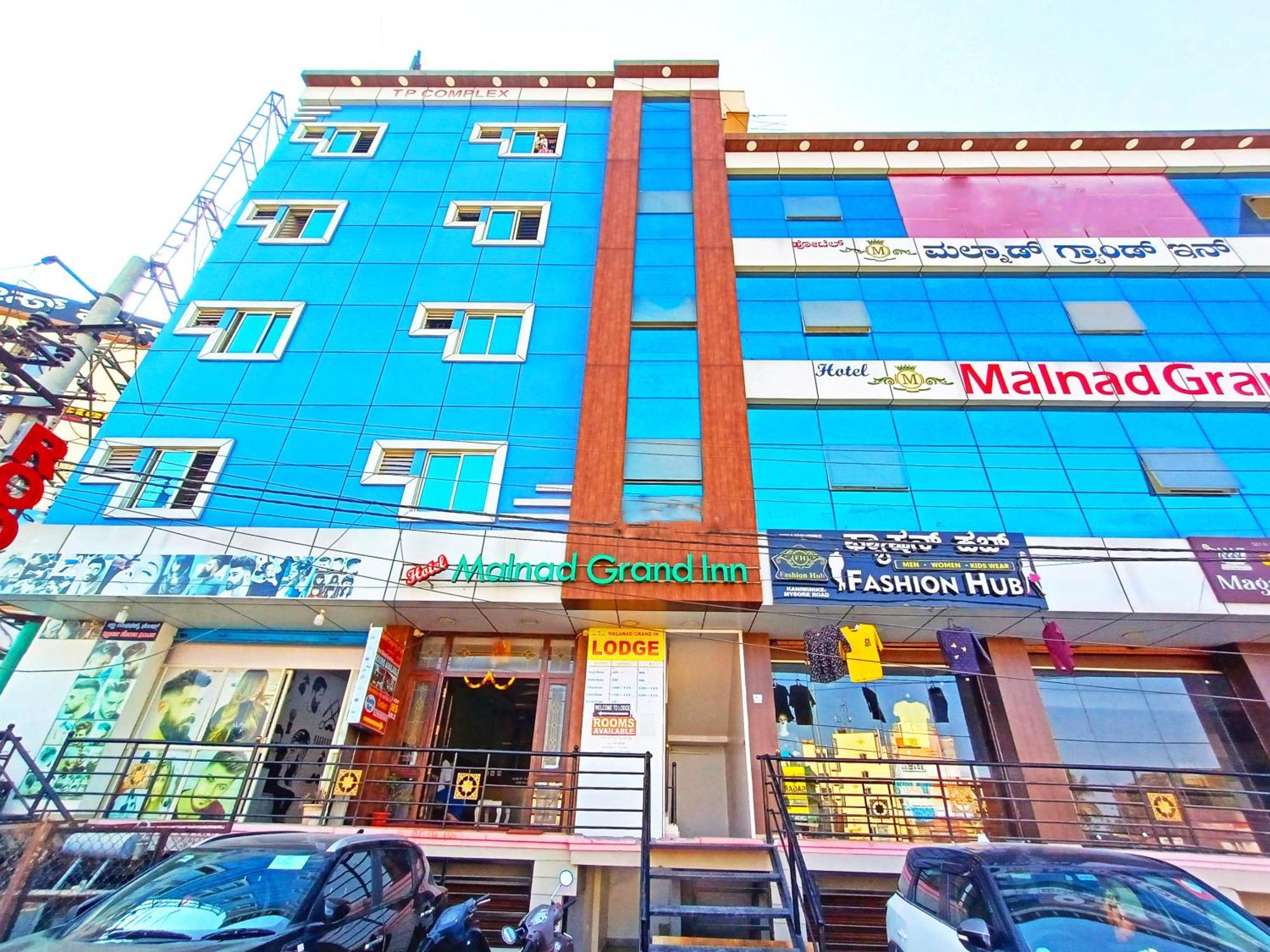 Hotel Malnad Grand Inn Kumbalgod Bagian luar foto