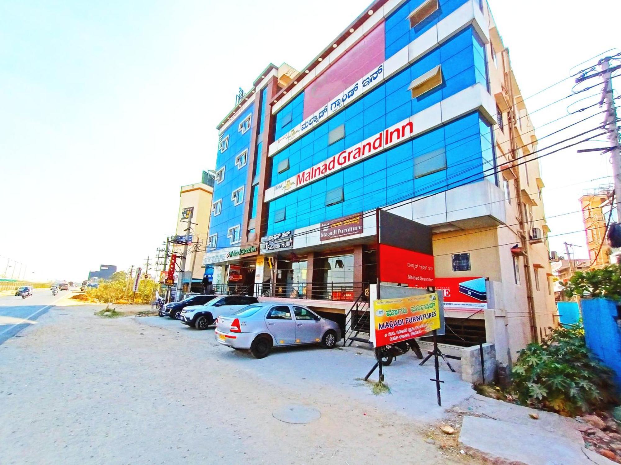 Hotel Malnad Grand Inn Kumbalgod Bagian luar foto