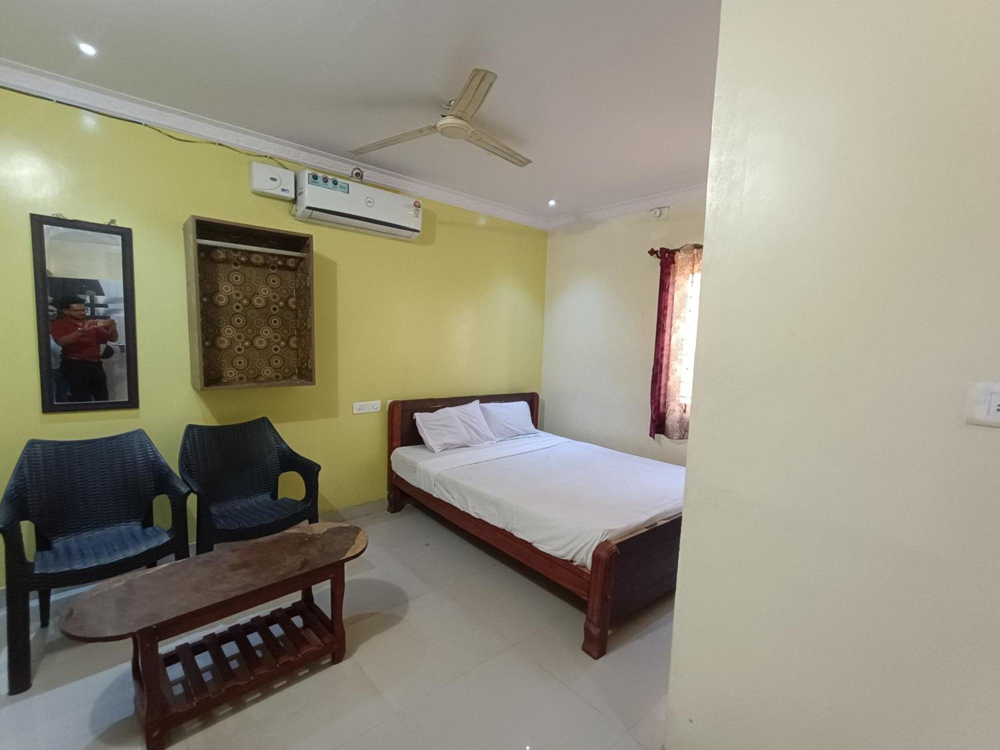 Hotel Malnad Grand Inn Kumbalgod Bagian luar foto