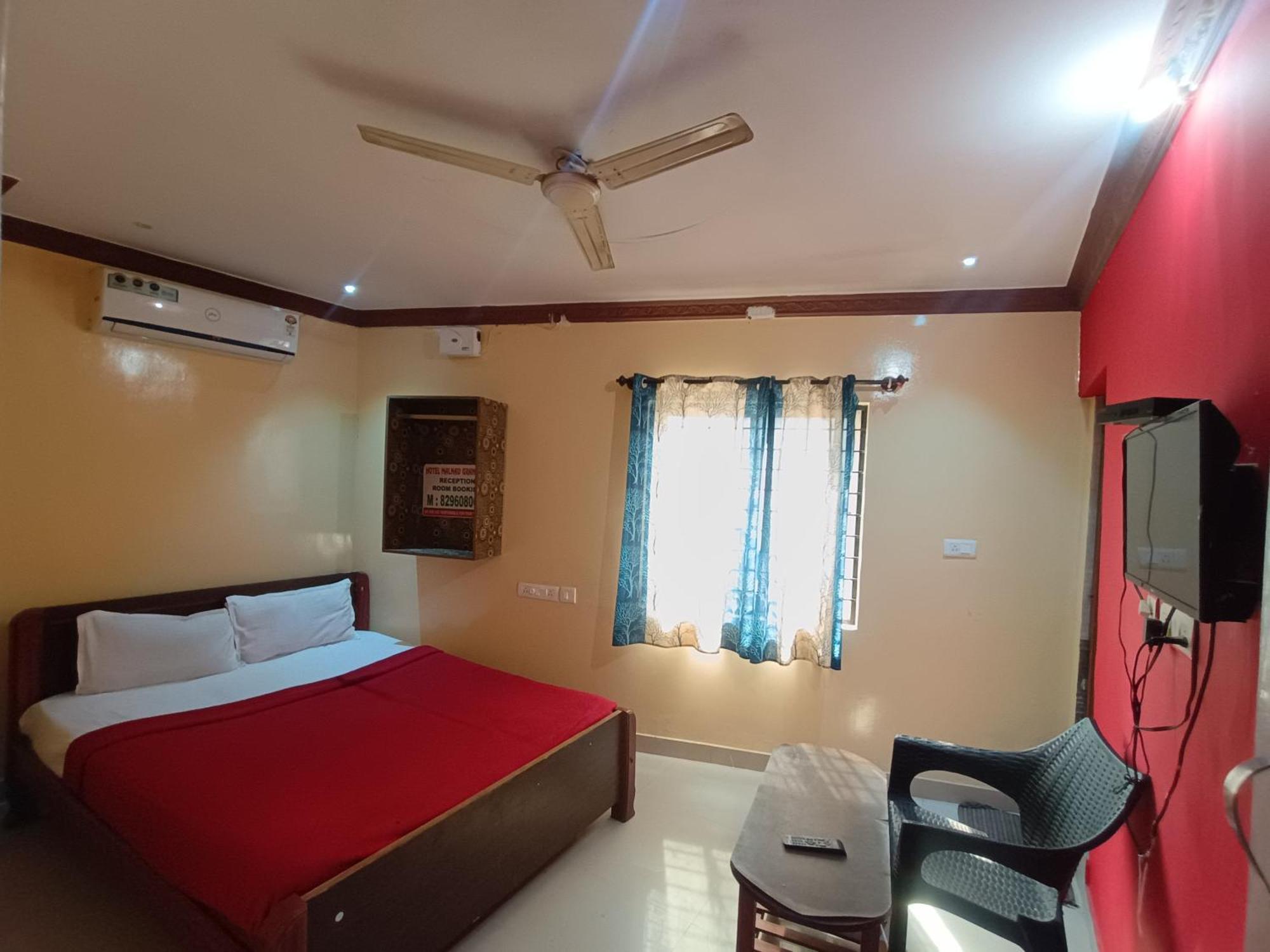 Hotel Malnad Grand Inn Kumbalgod Bagian luar foto