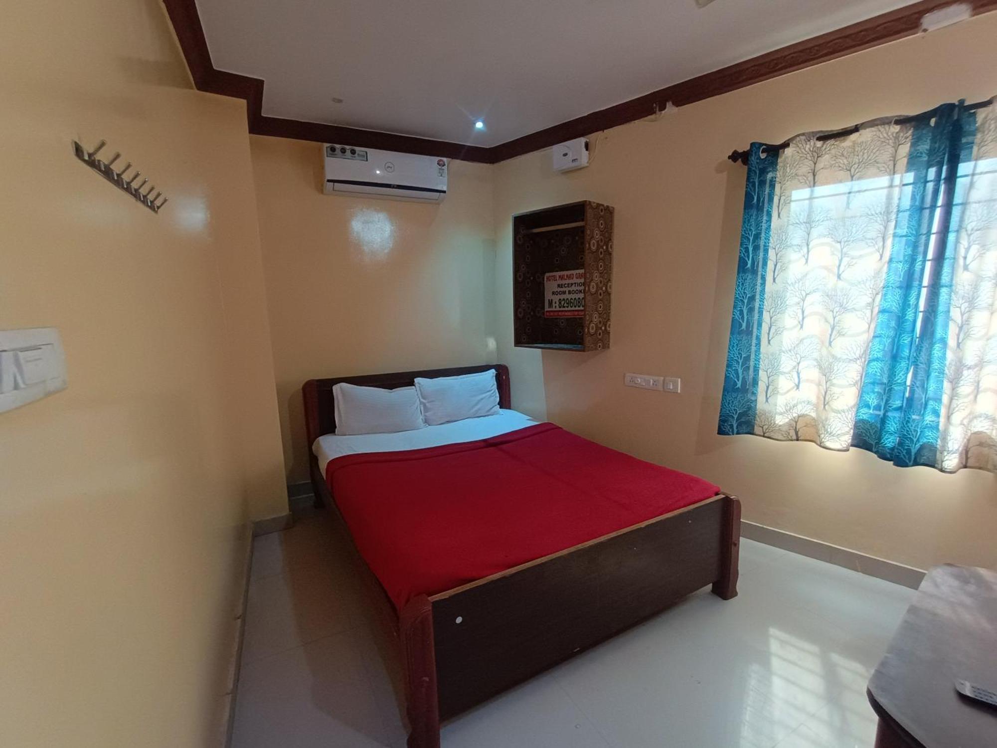 Hotel Malnad Grand Inn Kumbalgod Bagian luar foto